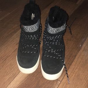 Toms booties
